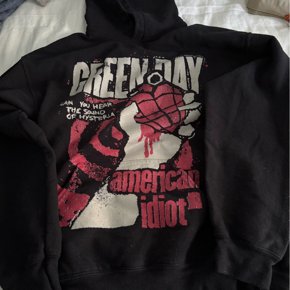 Gildan Black Medium Hoodie with Graphic Print